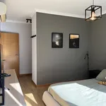 Rent 2 bedroom apartment of 121 m² in Cascais