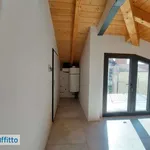 Affitto 4 camera appartamento di 85 m² in Bologna