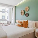 Rent 1 bedroom apartment of 64 m² in lisbon