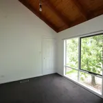 Rent 5 bedroom house in Bentleigh