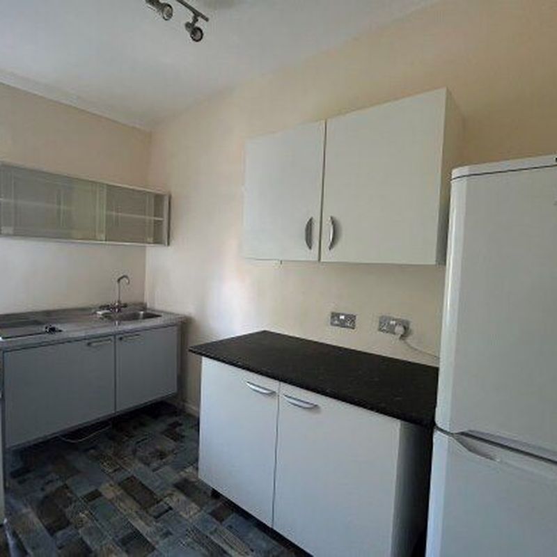 Flat to rent in 16 Thorburn Road, Wirral CH62