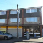 Rent 3 bedroom flat in East Midlands