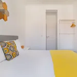 Rent 2 bedroom apartment of 100 m² in Lisbon