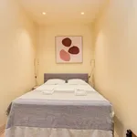 Rent 4 bedroom apartment of 75 m² in Lisbon