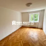 Pronajměte si 3 ložnic/e byt o rozloze 77 m² v Beroun