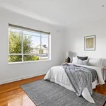 Rent 2 bedroom apartment in Elsternwick