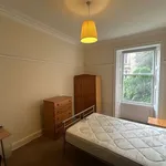 Rent 4 bedroom flat in Scotland