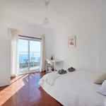 Rent a room in Almada