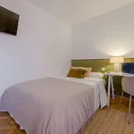 Rent a room of 150 m² in madrid