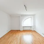 Pronajměte si 7 ložnic/e dům o rozloze 450 m² v Prague