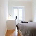 Rent a room of 125 m² in lisbon