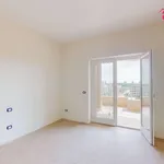 Rent 3 bedroom apartment of 90 m² in Roma