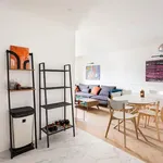 Rent 2 bedroom apartment of 700 m² in Paris