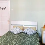 Rent a room in lisbon