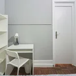 Rent a room in lisbon