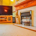 Rent 4 bedroom apartment in East Of England