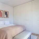 Rent 1 bedroom apartment of 44 m² in lisbon