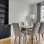 Appartement de 743 m² avec 2 chambre(s) en location à Paris