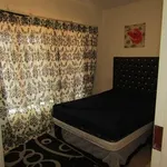 Rent 2 bedroom apartment in Roodepoort