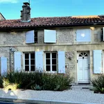 Maison de 170 m² avec 7 chambre(s) en location à COGNAC