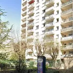 Appartement de 64 m² avec 3 chambre(s) en location à Pantin