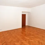 Rent 3 bedroom apartment of 89 m² in Prague