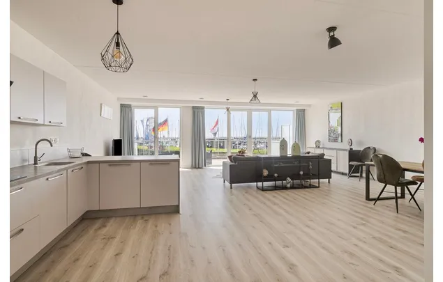 Huur 2 slaapkamer appartement van 115 m² in Lelystad