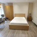 Rent 4 bedroom flat in London