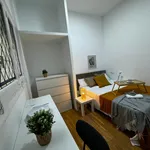 Rent 6 bedroom house in Madrid