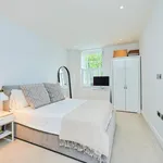 Rent 1 bedroom flat of 53 m² in London