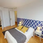 Rent a room of 109 m² in Lille