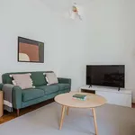 Rent 2 bedroom apartment of 102 m² in lisbon