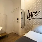 Rent a room of 75 m² in Barcelona