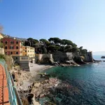 Rent 5 bedroom apartment of 80 m² in Genoa