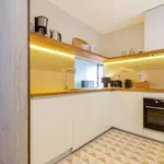 Rent 2 bedroom apartment of 84 m² in porto