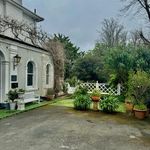 Rent 5 bedroom house in South West England