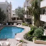 Rent 2 bedroom apartment of 203 m² in encino