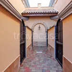 Rent 5 bedroom apartment of 131 m² in Roma