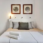 Rent a room of 220 m² in Barcelona