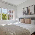 Rent 4 bedroom apartment of 60 m² in Madrid