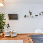 Rent 3 bedroom apartment of 48 m² in Madrid