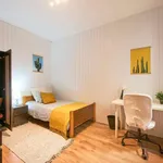 Rent a room in lisbon