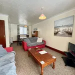 Rent 2 bedroom flat in Poole