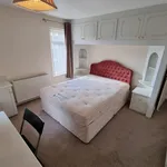 Rent 6 bedroom house in West Midlands