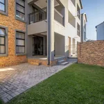 Rent 3 bedroom house of 91 m² in Krugersdorp