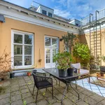 Rent 2 bedroom apartment of 76 m² in Nieuwegracht-oost