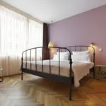 Miete 1 Schlafzimmer wohnung von 667 m² in Berlin