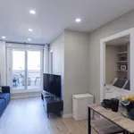 Rent 5 bedroom apartment of 55 m² in Barcelona