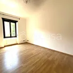 Rent 6 bedroom apartment of 210 m² in Milano