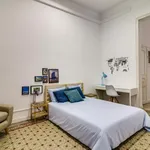 Rent 8 bedroom apartment in Barcelona